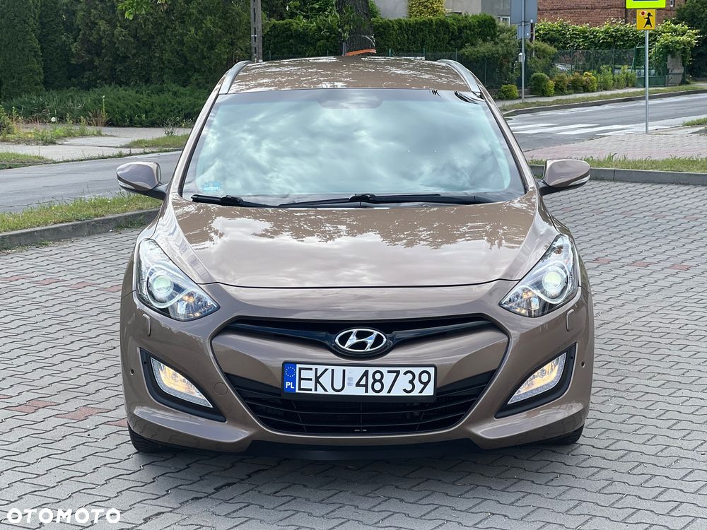 Hyundai i30 i30cw blue 1.6 CRDi Trend - 3