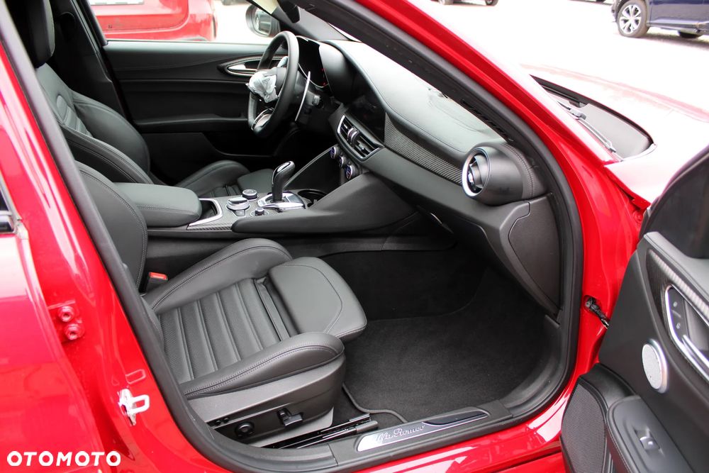 Alfa Romeo Giulia - 26