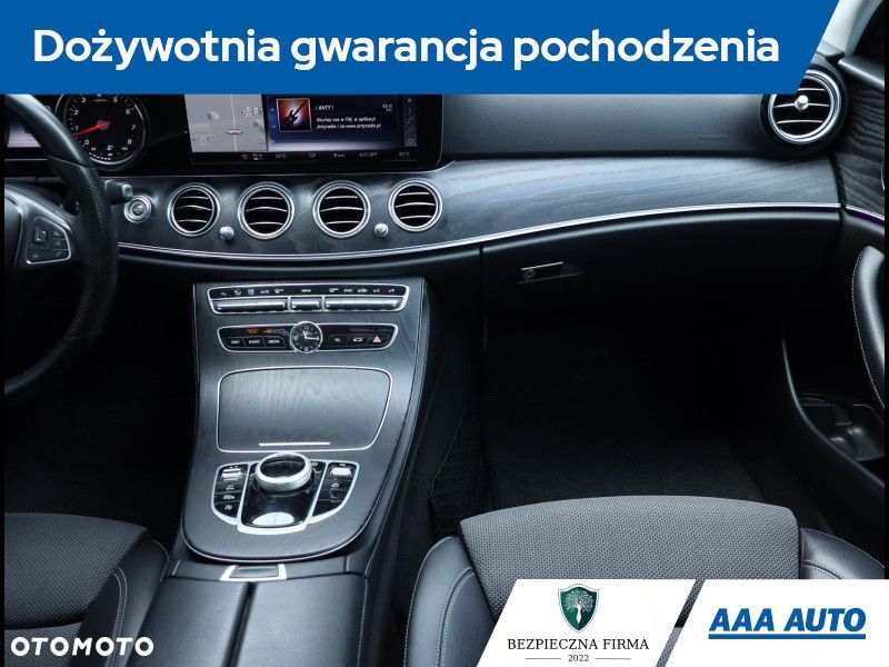 Mercedes-Benz Klasa E - 9