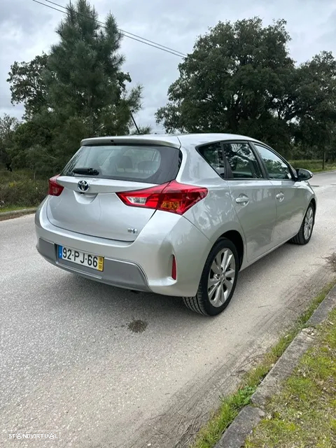 Toyota Auris 1.8 HSD Comfort+J17 - 3
