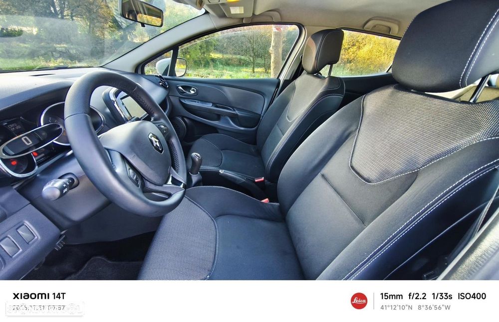 Renault Clio 1.2 16V 75 Collection - 17