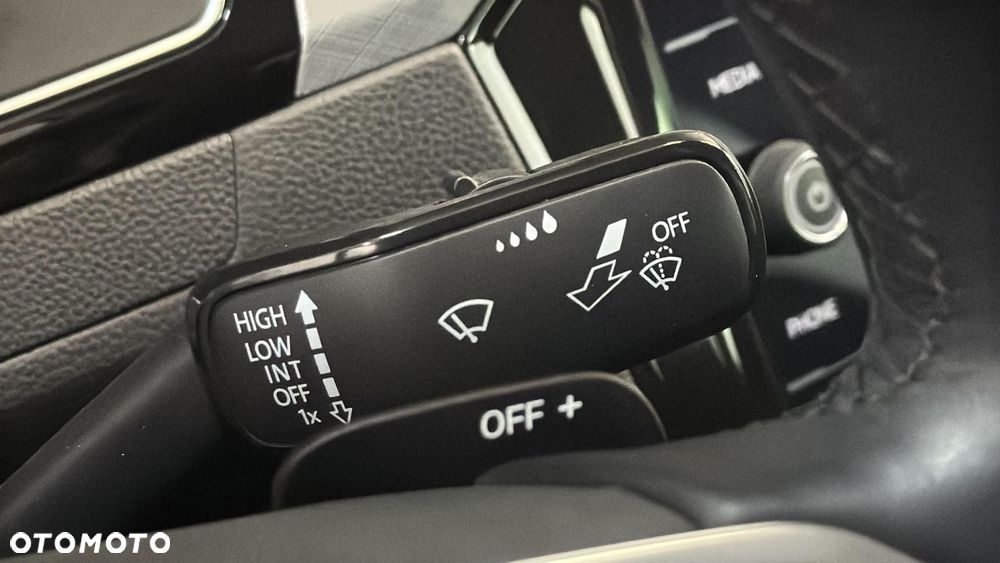 Volkswagen Passat 2.0 TDI EVO Business DSG - 32