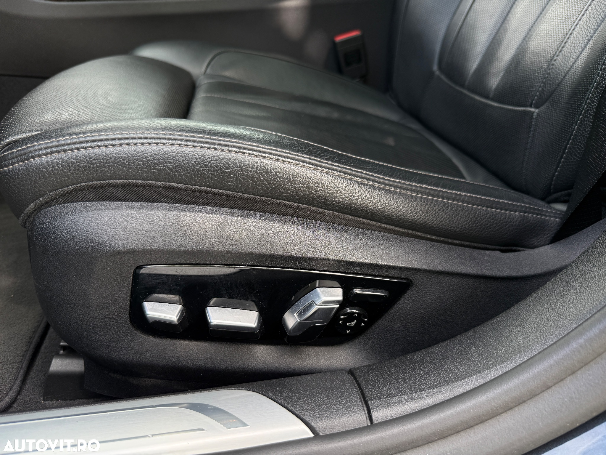 BMW Seria 7 730d xDrive - 27