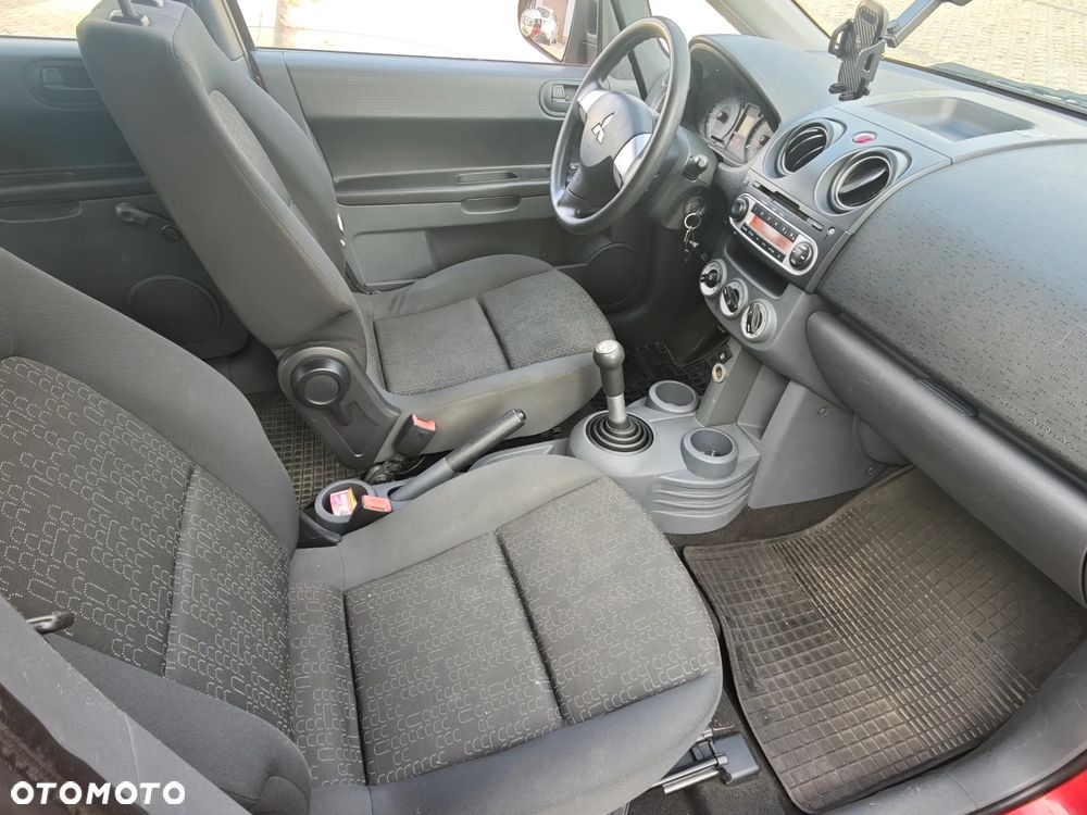 Mitsubishi Colt - 22