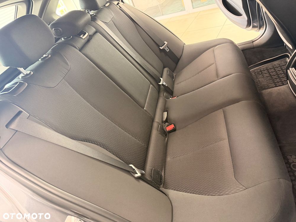 BMW Seria 3 - 32