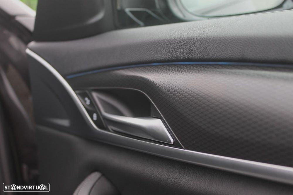 BMW 530 e Pack Desportivo M - 31