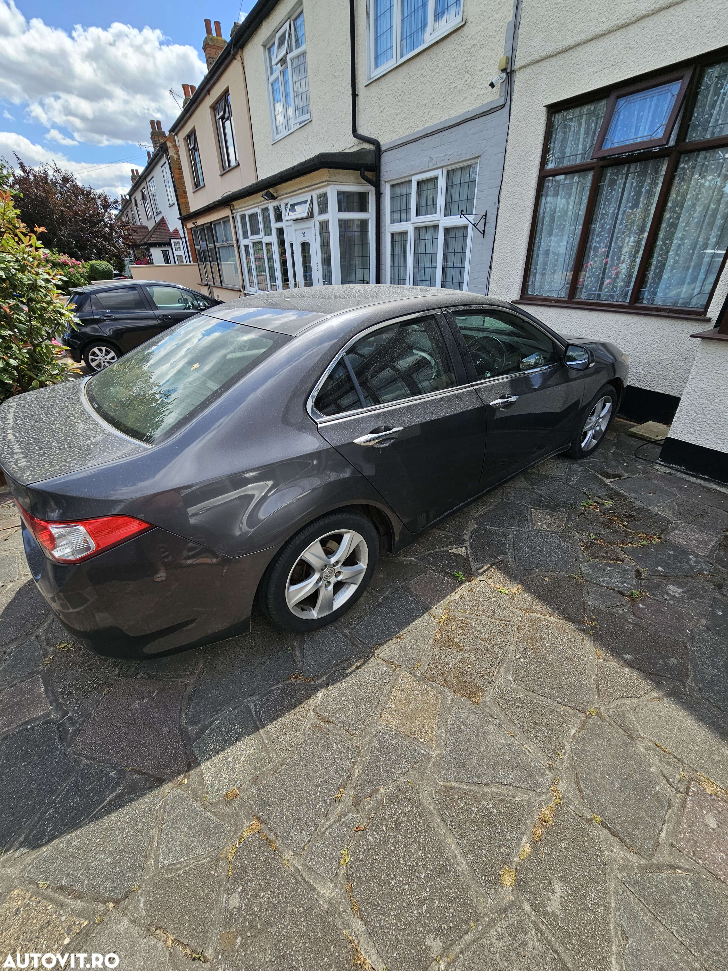 Honda Accord 2.0i Executive - 9