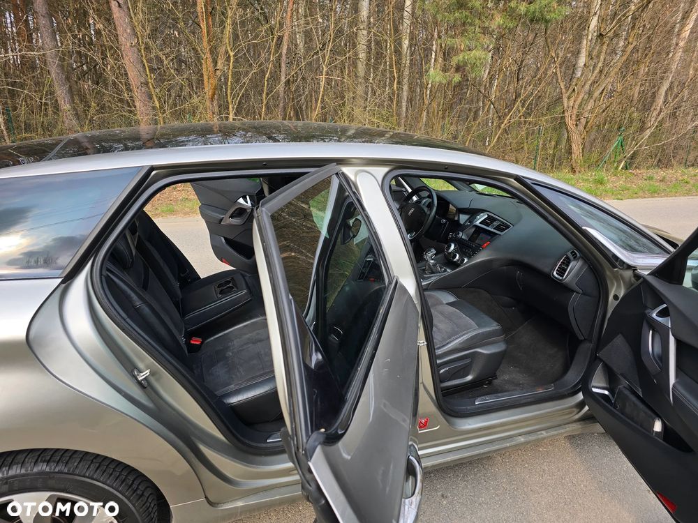 Citroën DS5 HDi 165 SportChic - 18