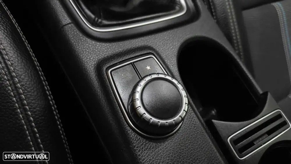 Mercedes-Benz CLA 200 - 37