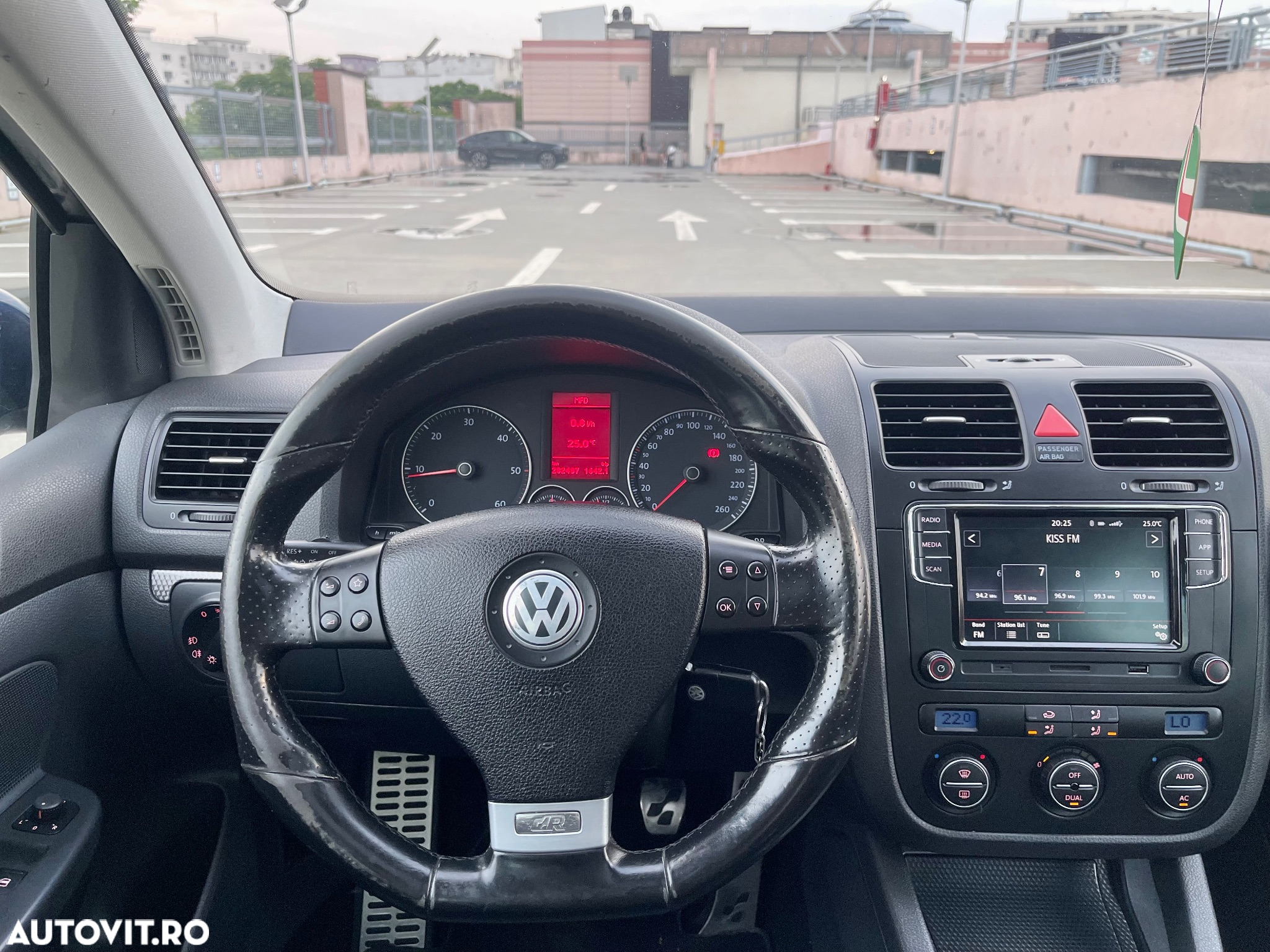 Volkswagen Golf 2.0 TDI GT Sport - 13