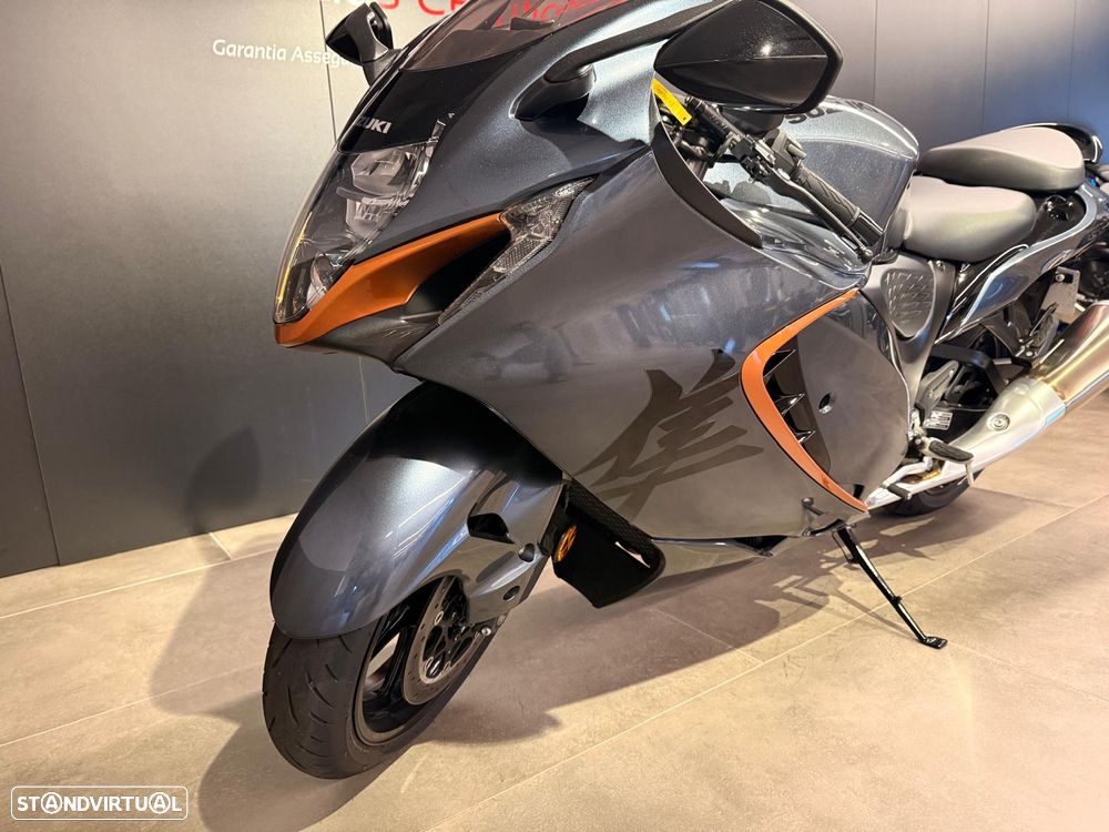 Suzuki GSX - 6