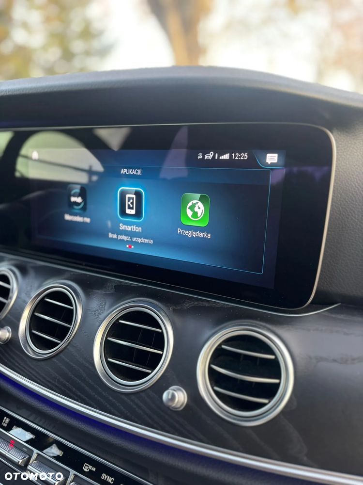 Mercedes-Benz Klasa E 200 d 9G-TRONIC Night Edition - 24