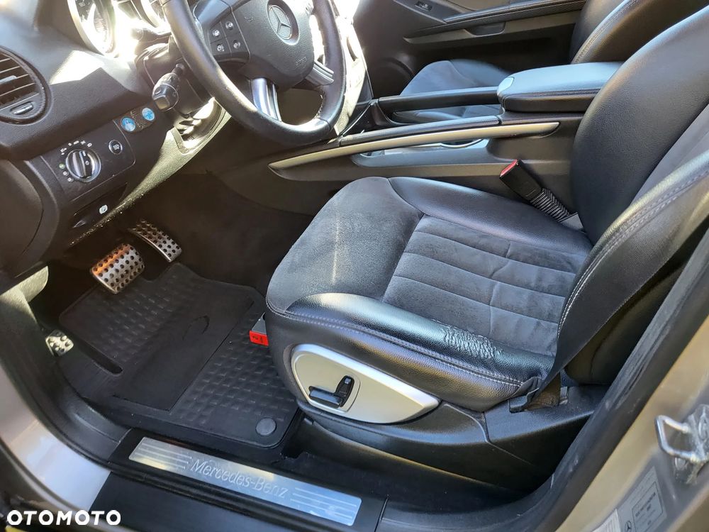 Mercedes-Benz ML - 33