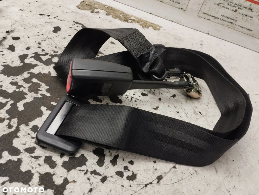 ZAPINKA PASA BEZPIECZEŃSTWA TYŁ TYLNA 8L0857740 AUDI A3 8L LIFT 3D - 2