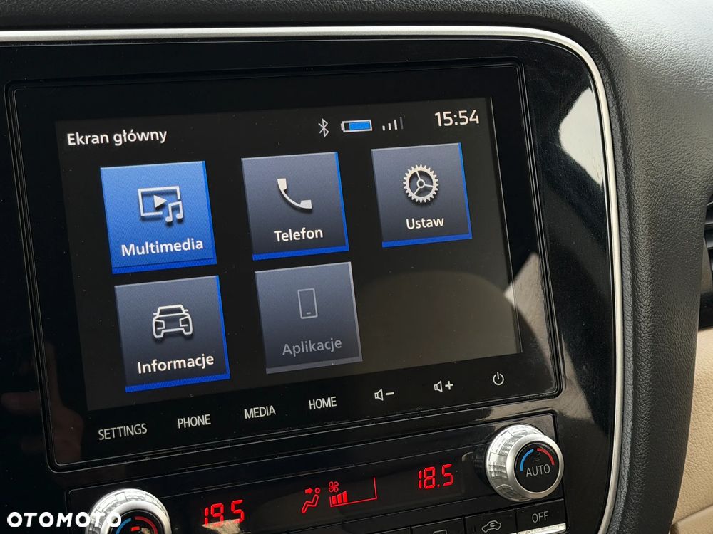 Mitsubishi Outlander 2.0 Intense + Navi 4WD CVT - 18