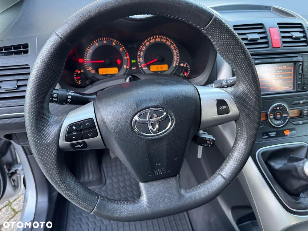 Toyota Auris 1.6 Valvematic Executive - 24