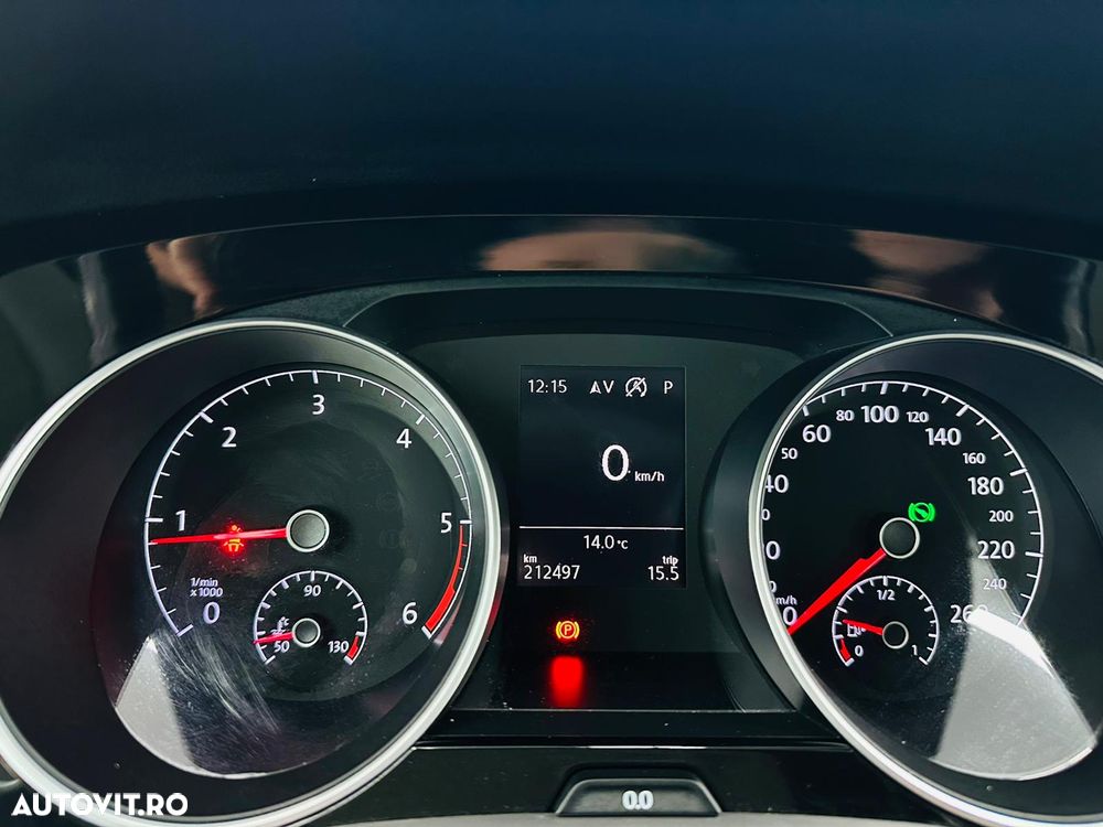 Volkswagen Touran 1.6 TDI SCR (BlueMotion Technology) DSG Trendline - 33