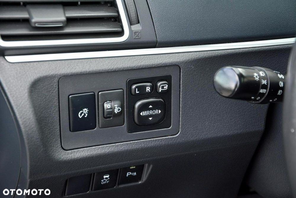 Toyota Verso 1.8 5-Sitzer Executive - 32