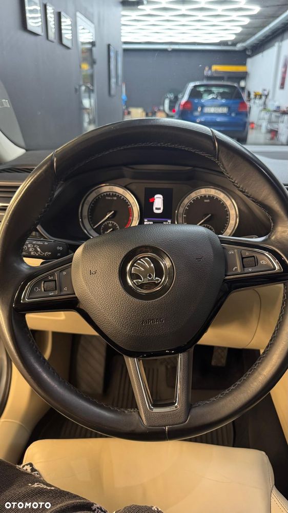 Skoda Superb 2.0 TSI 4x4 L&K DSG - 8
