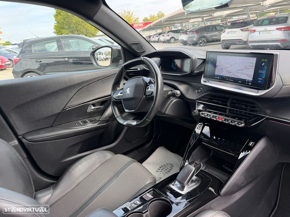 Peugeot e-2008 50 kWh GT Line - 10