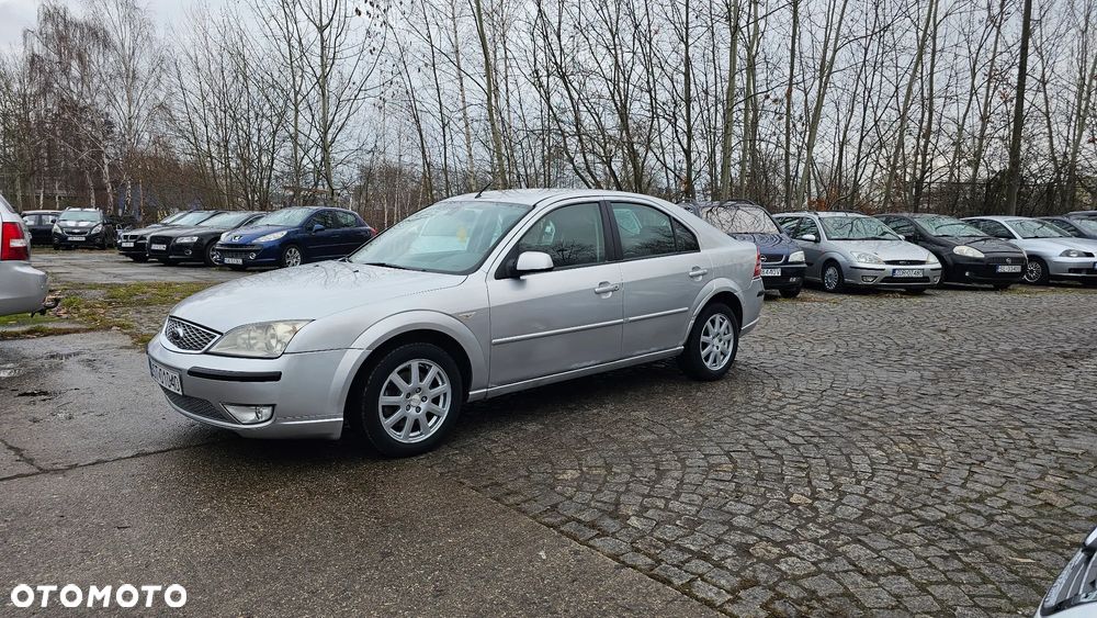 Ford Mondeo 1.8 Gold X - 4