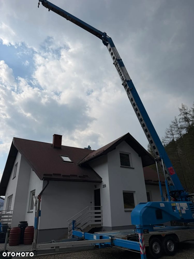 KLAAS 21/31TSP Dźwig Dekarski żuraw zwyżka podnośnik 31m. udźwig 1800kg max. Silnik Yanmar 3cyl. Dźwig Sterowany całkowicie zdalnie z pilota. Do 3,5 tony Transportowanie samochodem osobowym! Podwieszana oś Hydr. Własny Napęd Hydr. na 2 koła w terenie. Maszyna jak Nowa 2,5 tyś mtg. 2013r. Po serwisach Dekra BMWT. Sprowadzona z Norwegii. Nie różni się od nowej z salonu. Pełna Hydraulika w maszynie. Najbogatsza wersja. OKAZJA 230volt. Zero zużycia! - 37