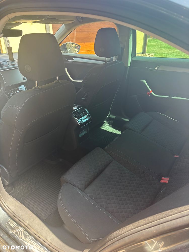 Skoda Superb 2.0 TDI Style DSG - 9