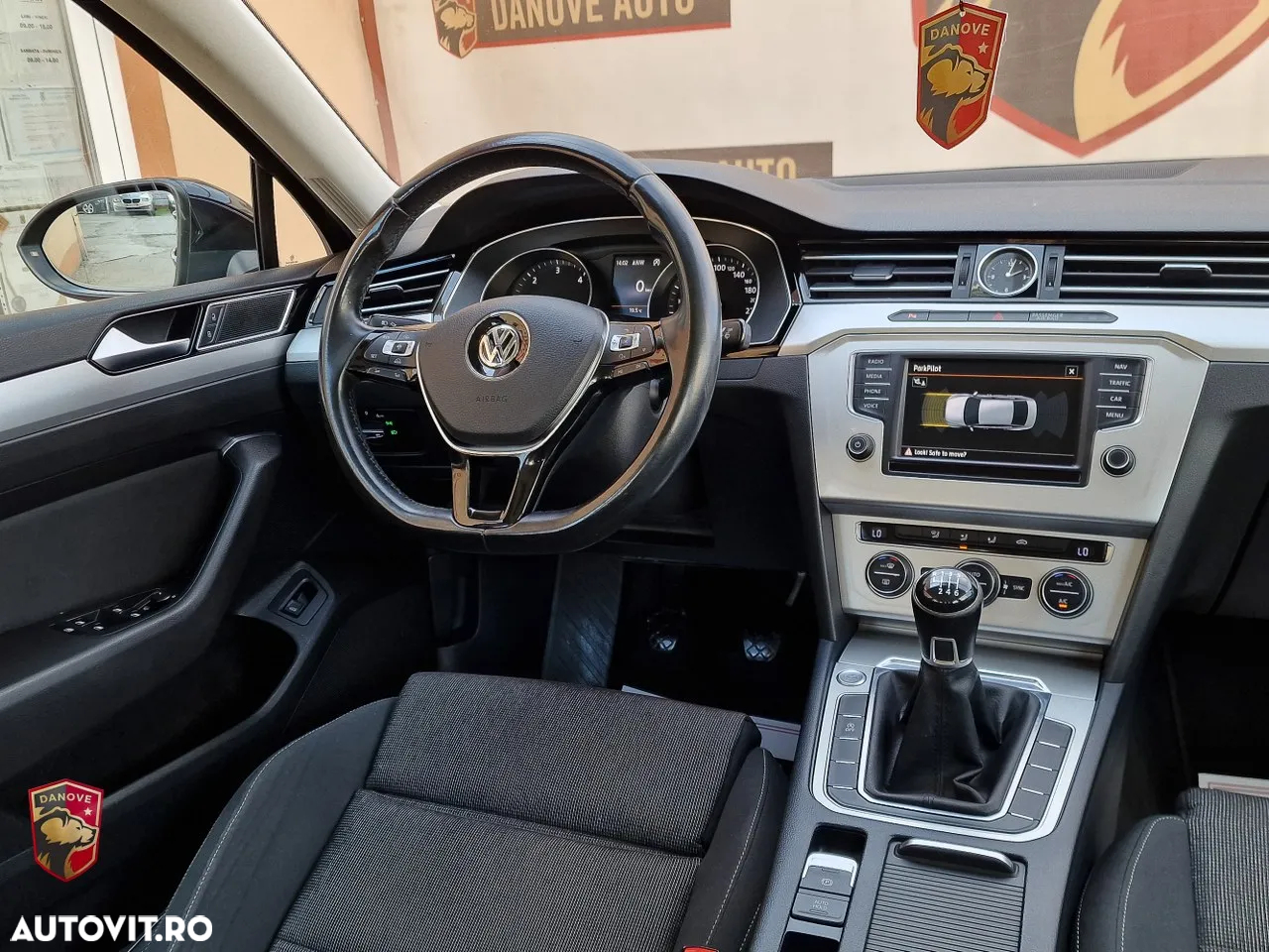 Volkswagen Passat 2.0 TDI (BlueMotion Technology) Comfortline - 17