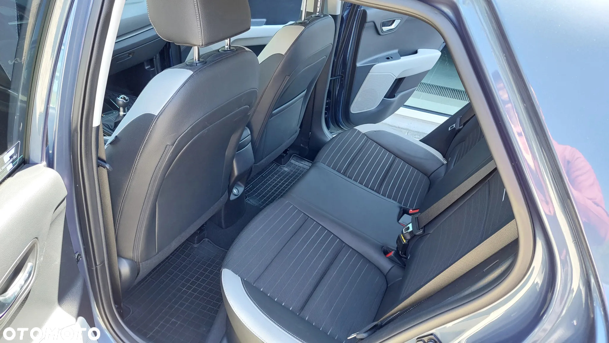 Kia Stonic 1.2 L - 21