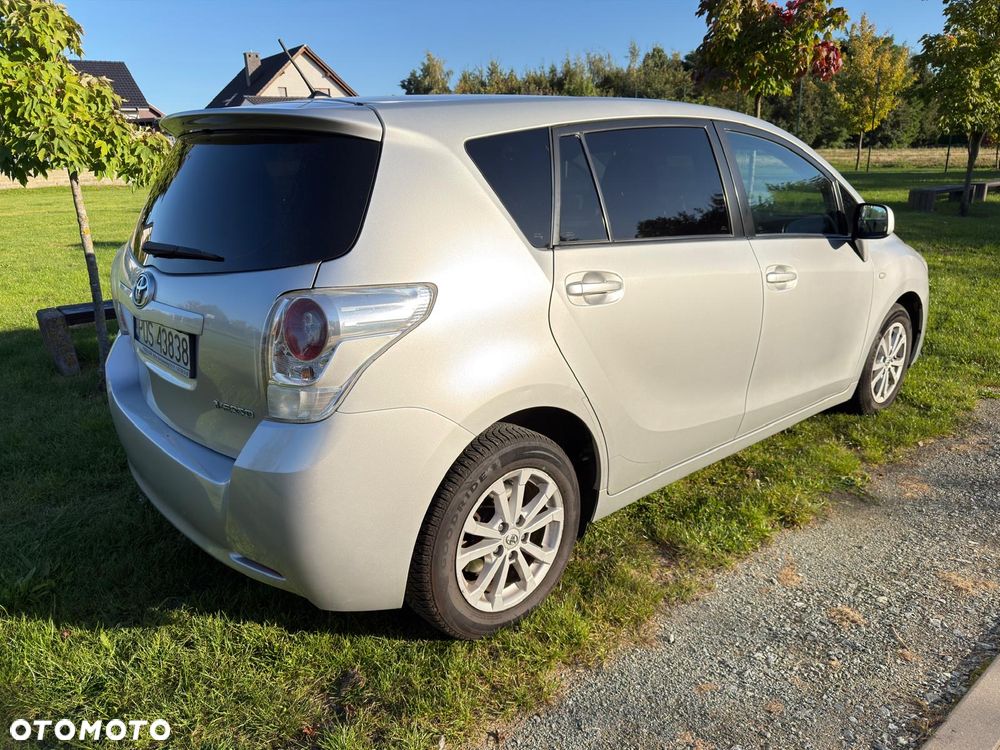 Toyota Verso 2.0 D-4D Sol plus - 9