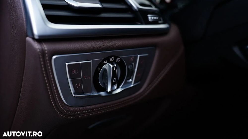 BMW Seria 7 740d xDrive - 11
