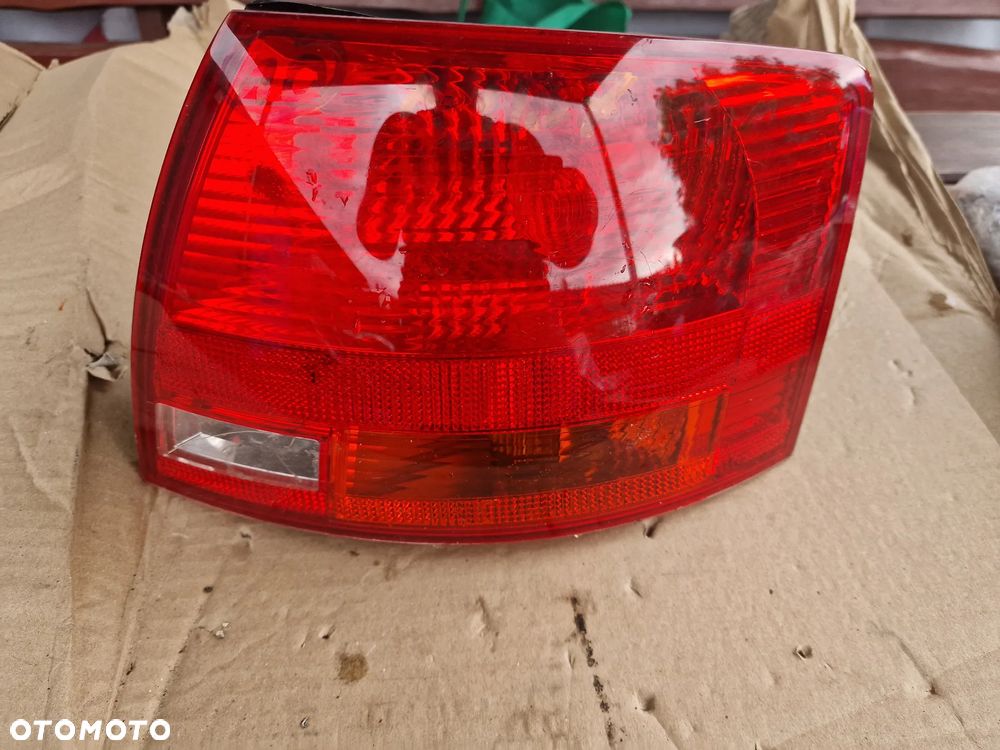 Lampa prawa tylna Audi a4 b7 cabrio