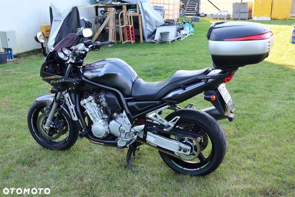 Yamaha FZS - 9