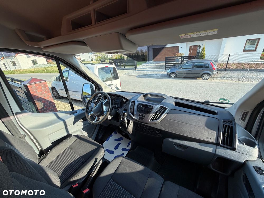 Ford Transit - 26