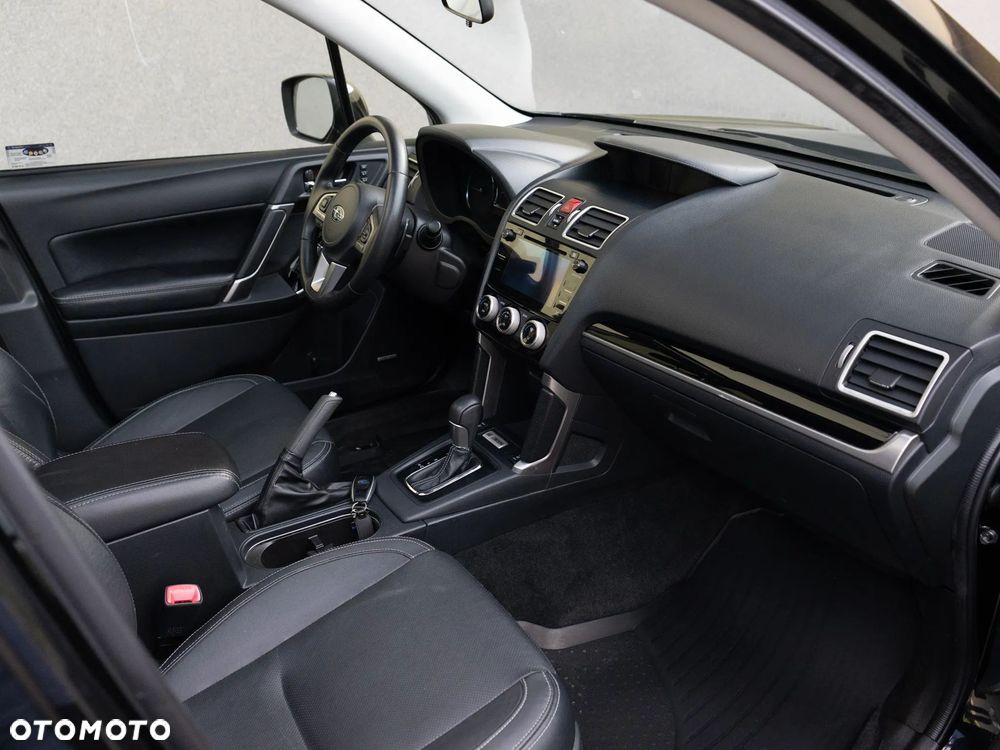 Subaru Forester 2.0 D Sport Lineartronic - 12