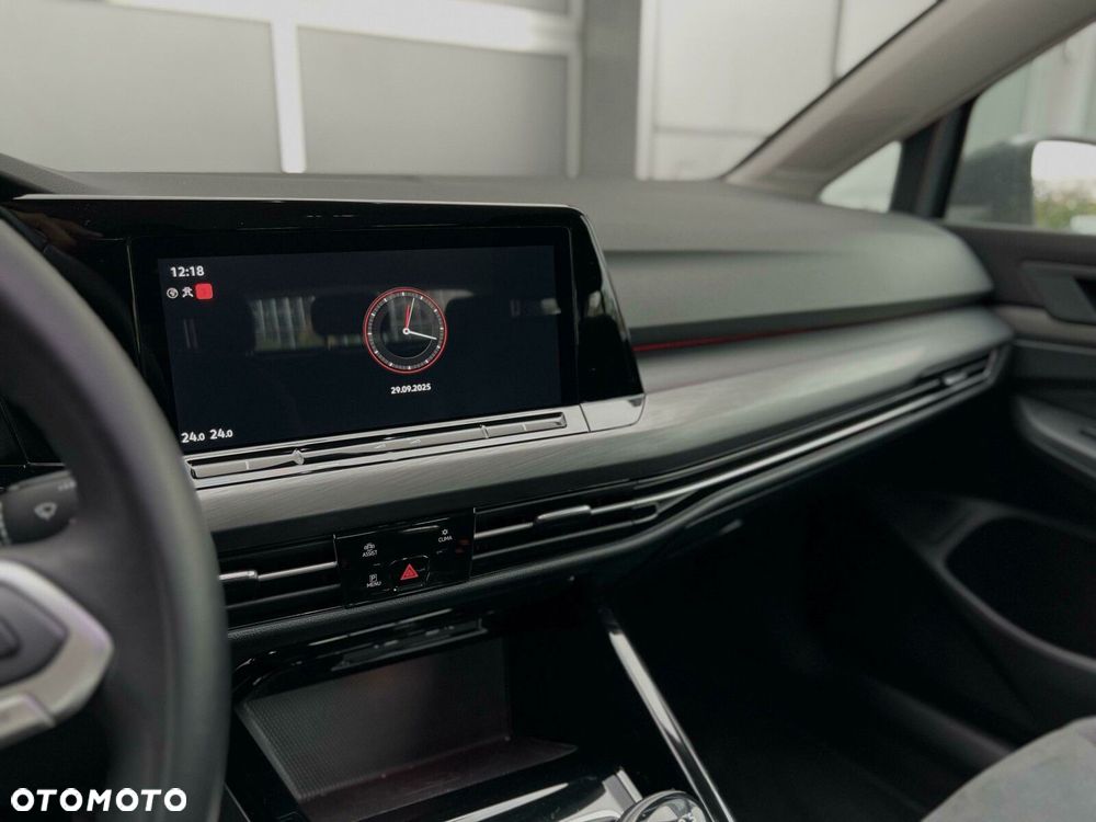 Volkswagen Golf VIII 1.5 TSI EVO Style - 12