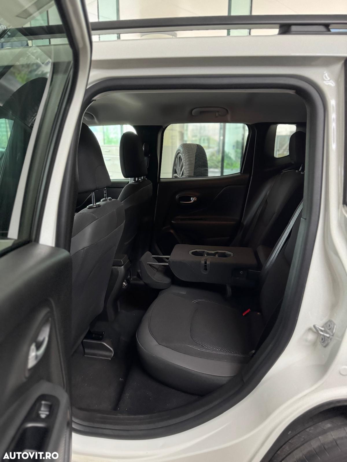 Jeep Renegade 1.3 T-GDI 4xe PLUG-IN Hybrid Automatik S - 14
