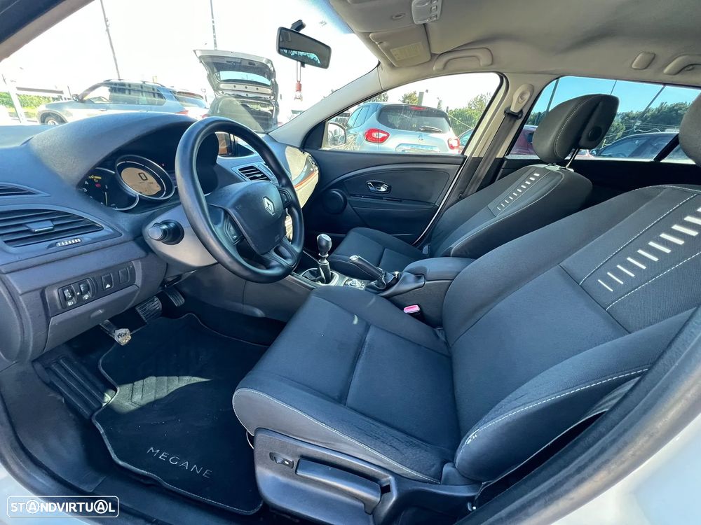 Renault Mégane Sport Tourer dCi 110 FAP Dynamique - 12