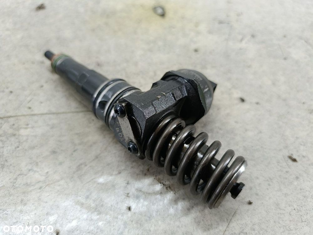POMPOWTRYSK VW TRANSPORTER T5 038130073BN 0414720313  BOSCH 1.9 TDI - 3
