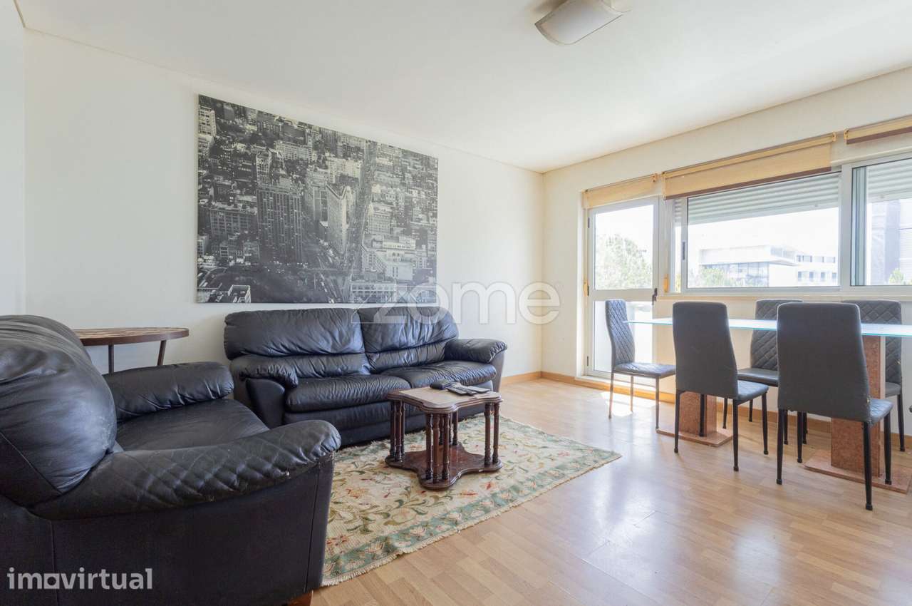 Apartamento T3 junto ao Lagoas Park – Porto Salvo - Grande imagem: 2/27
