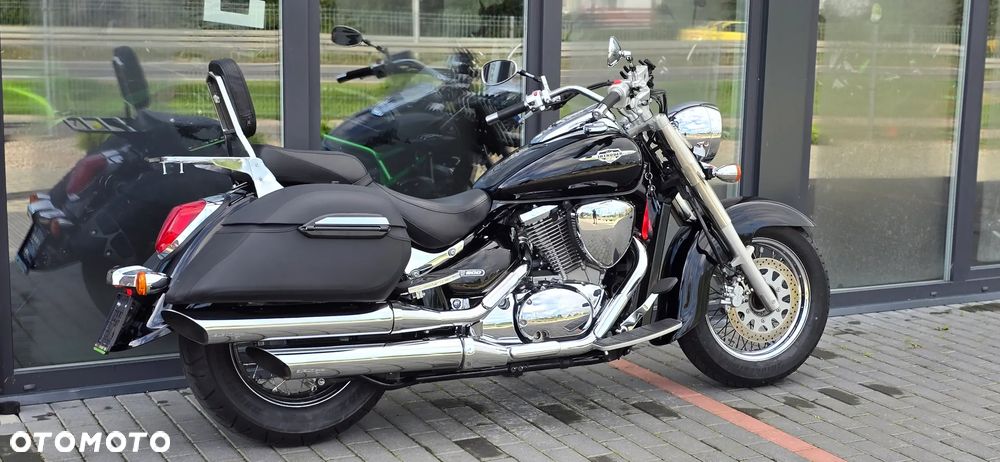 Suzuki VL 800 Volusia - Boulevard C50 - 4