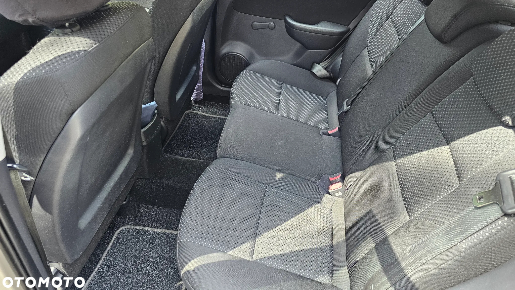 Hyundai i30 1.4 Classic + - 4