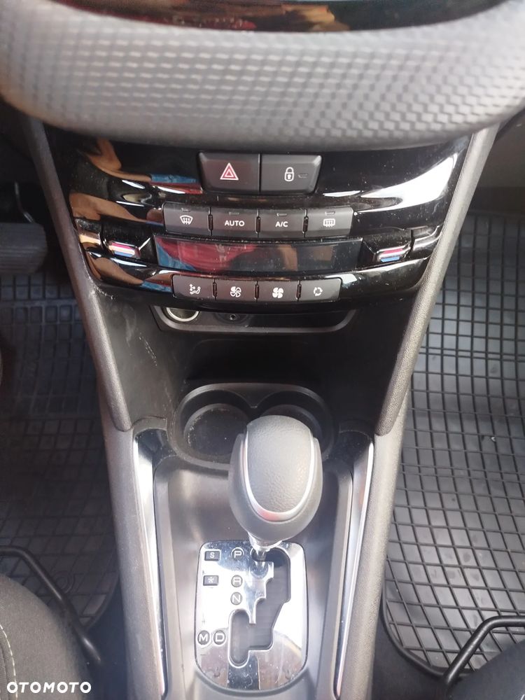Peugeot 208 PureTech 110 Stop & Start EAT6 Allure - 12