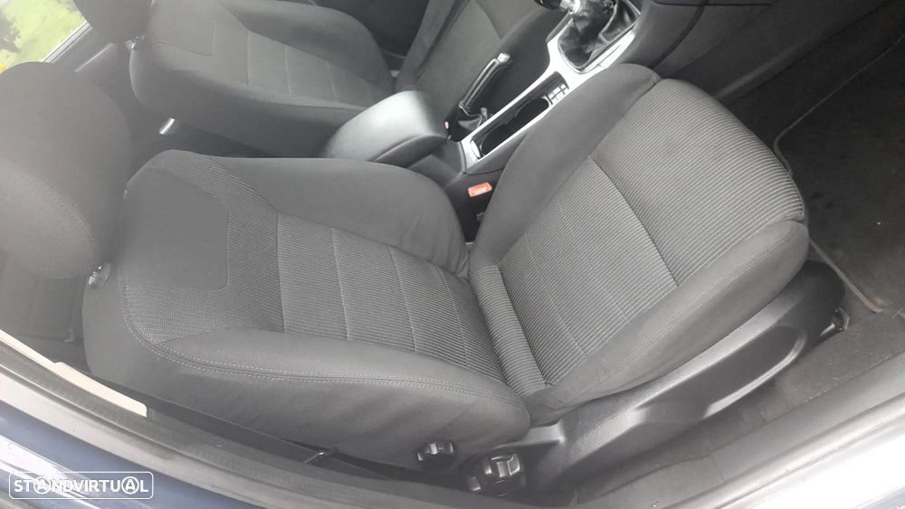 Ford Mondeo SW 1.6 TDCi Ambiente - 46