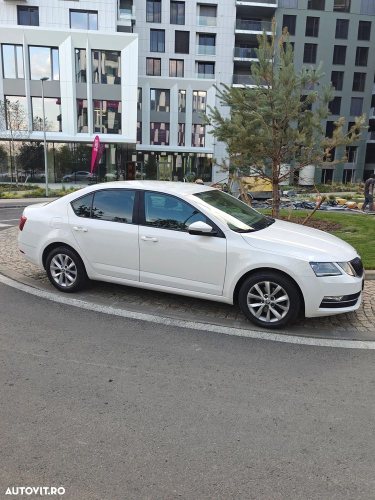 Skoda Octavia 2.0 TDI 4X4 DSG Style - 3