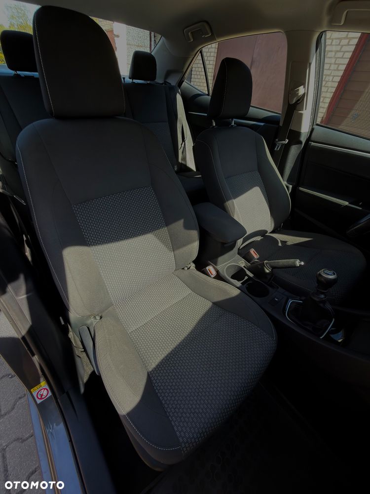 Toyota Corolla 1.6 Premium - 16