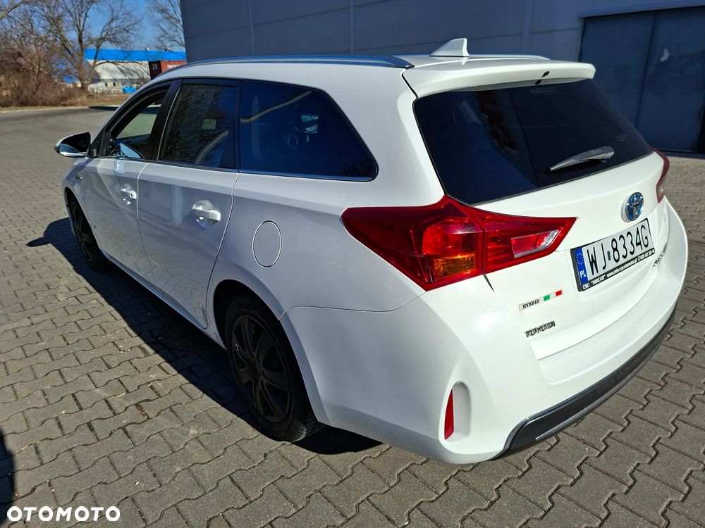Toyota Auris Hybrid 135 Active - 10