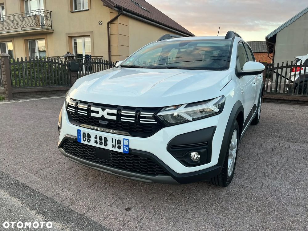 Dacia Sandero Stepway TCe 100 Celebration - 1