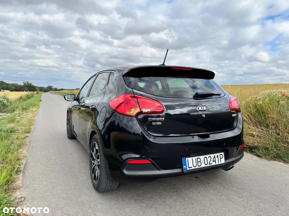 Kia Ceed - 12