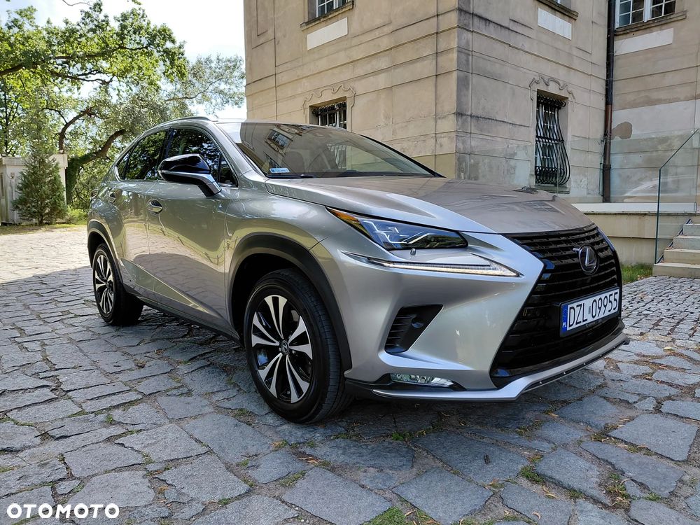 Lexus NX 300h Prestige AWD - 1